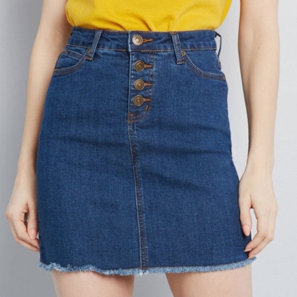ModCloth Karaoke Denim Pencil Skirt Raw Hem Size 4